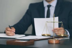Choosing the Right Divorce Lawyer in Arizona.
